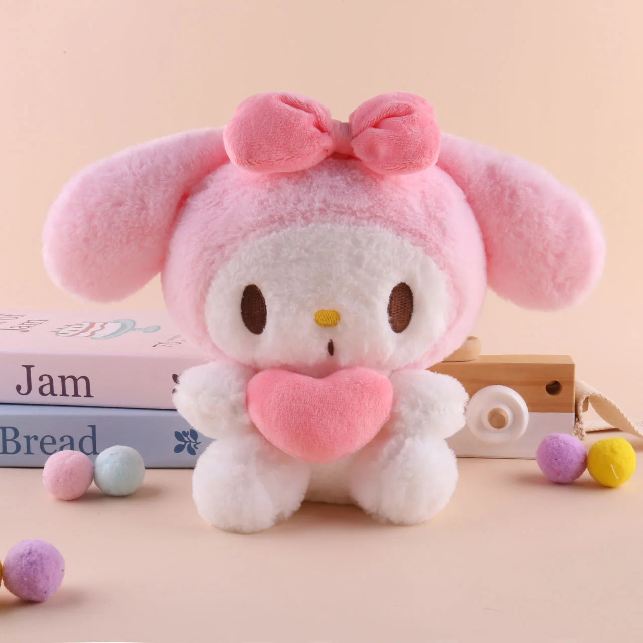 Peluche Hello Kitty Premium con Corazón Rosa (22cm)