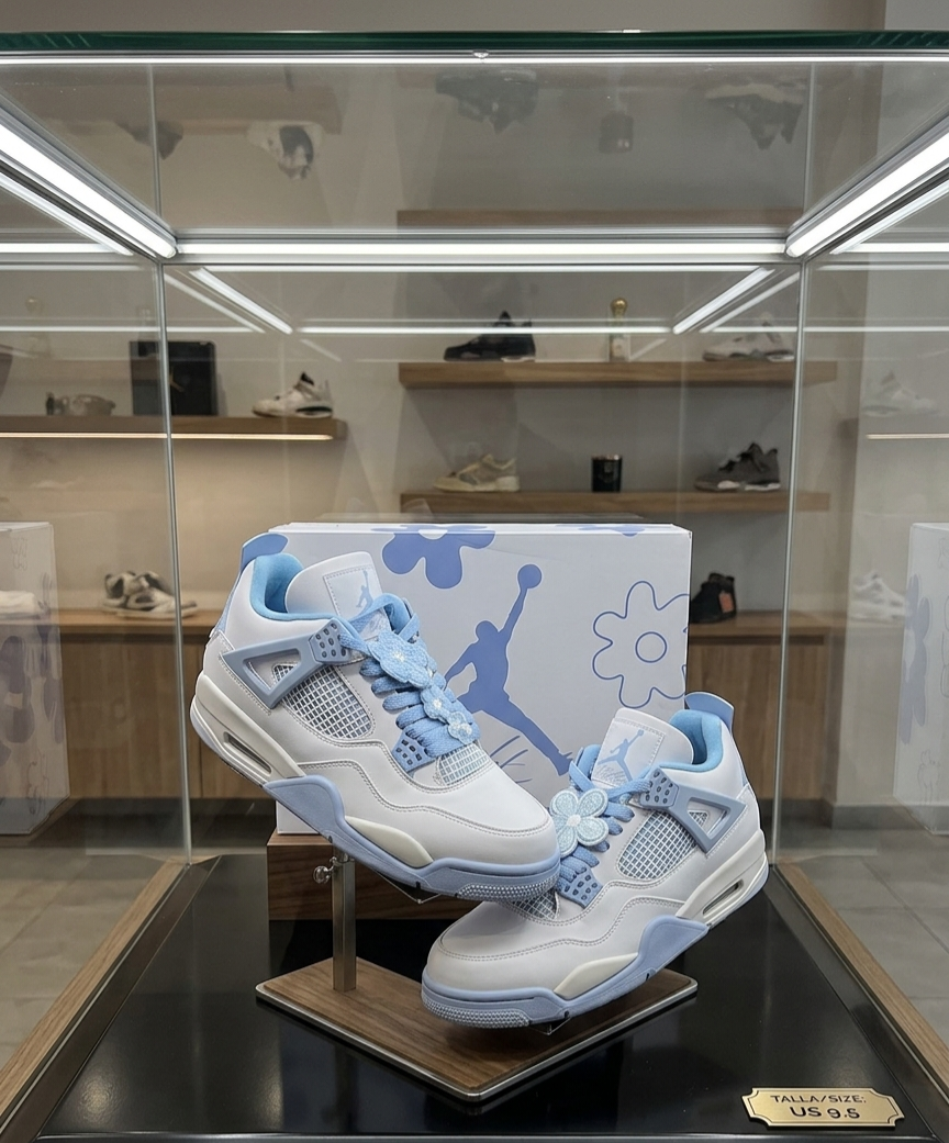Air Jordan 4 Retro 'University Blue